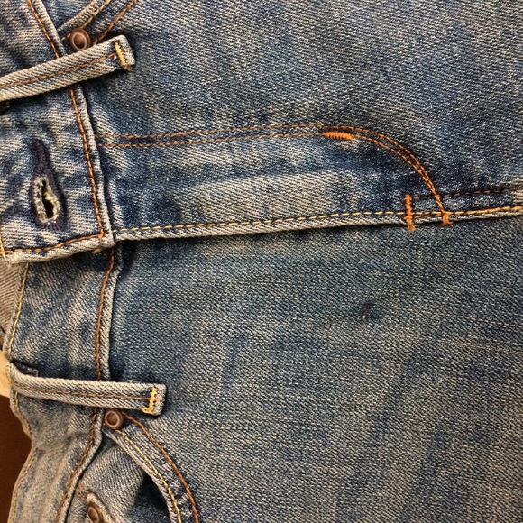 Levi's classic great fitting bootcut jeans. - Picture 7 of 8